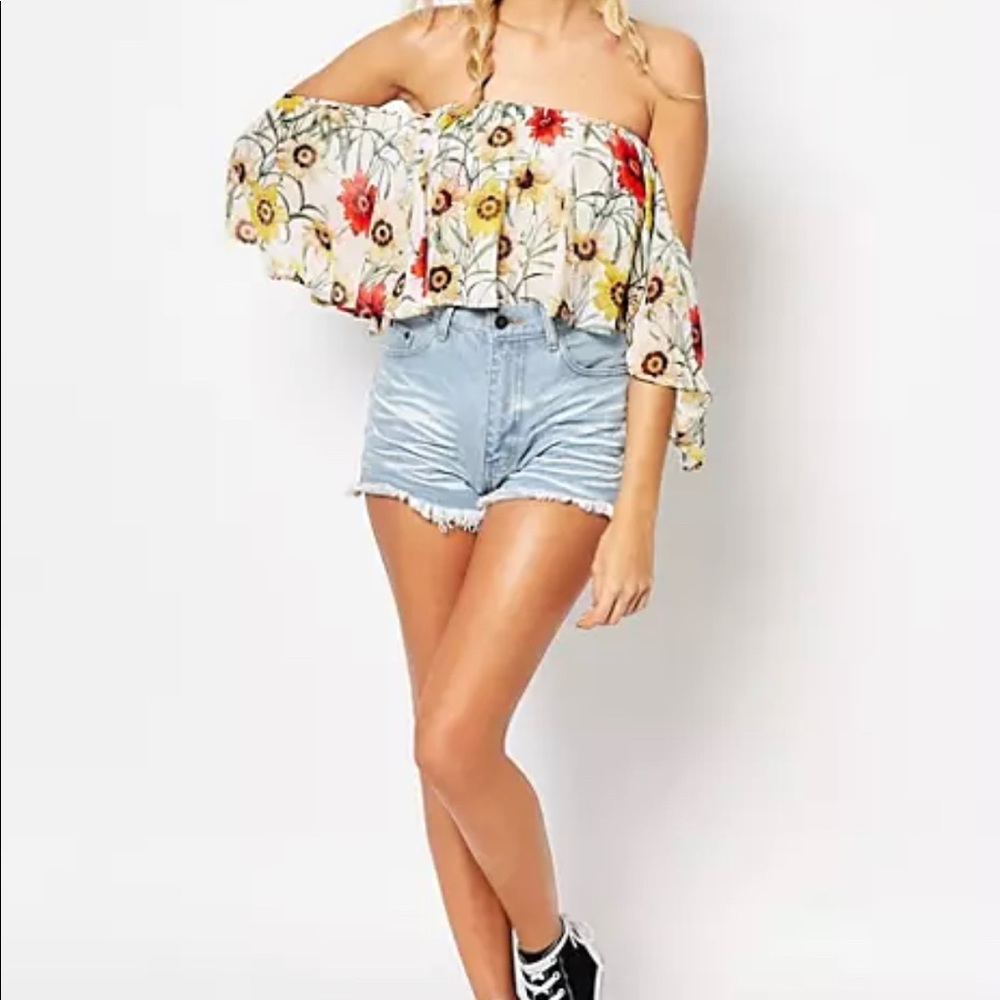 WILDFOX off-the-shoulder floral crop top